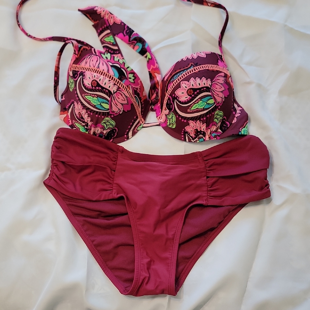 Xhilaration Pink and Green Patterned Bikini Set. Bottoms 14w. Top XL